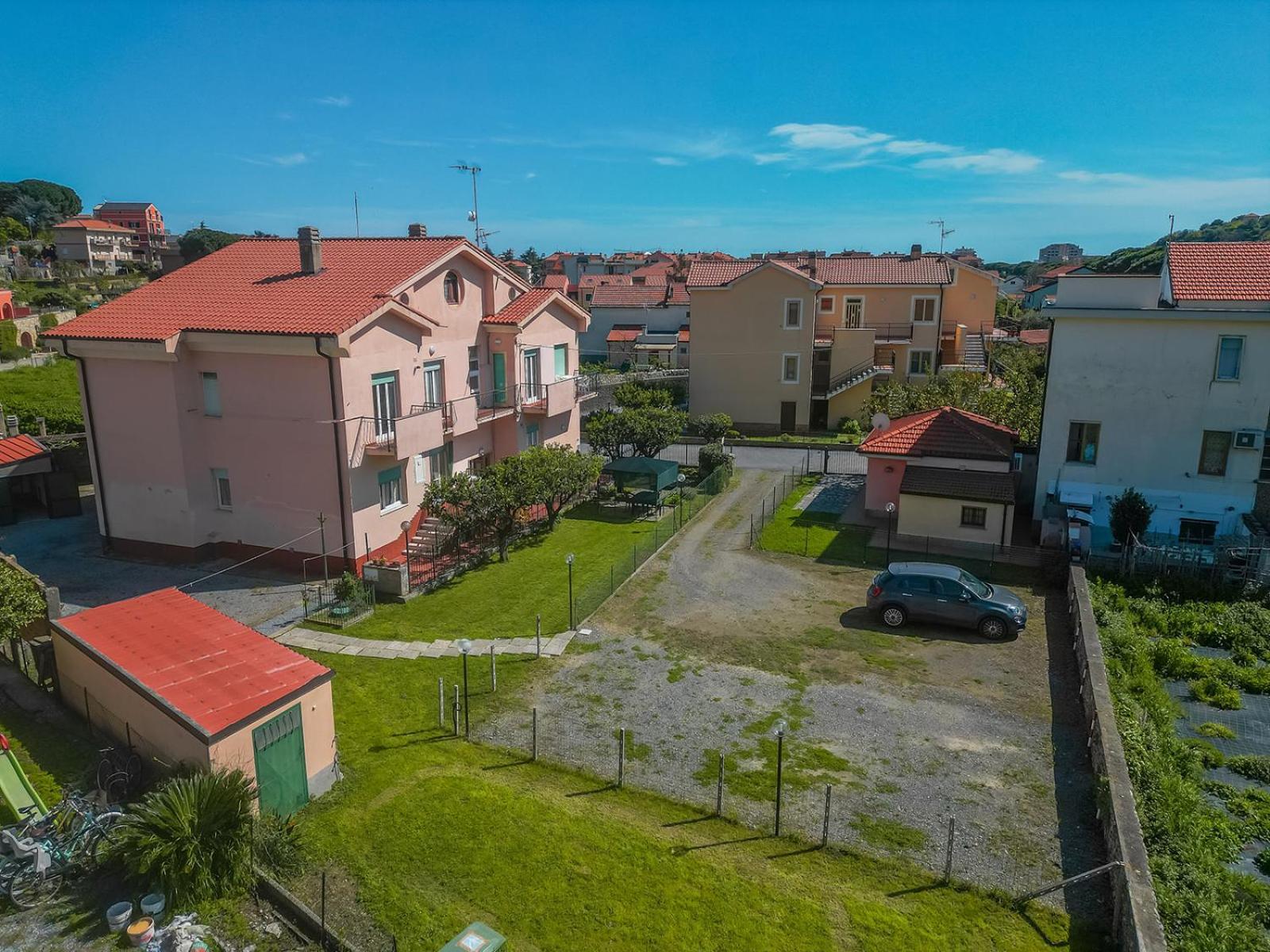 Casa Vacanze Ferrando Pietra Ligure Exterior foto