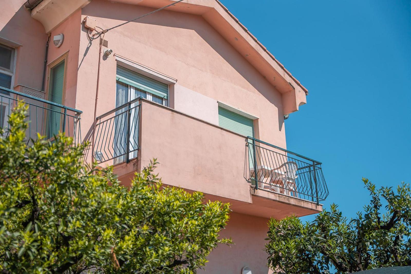 Casa Vacanze Ferrando Pietra Ligure Exterior foto